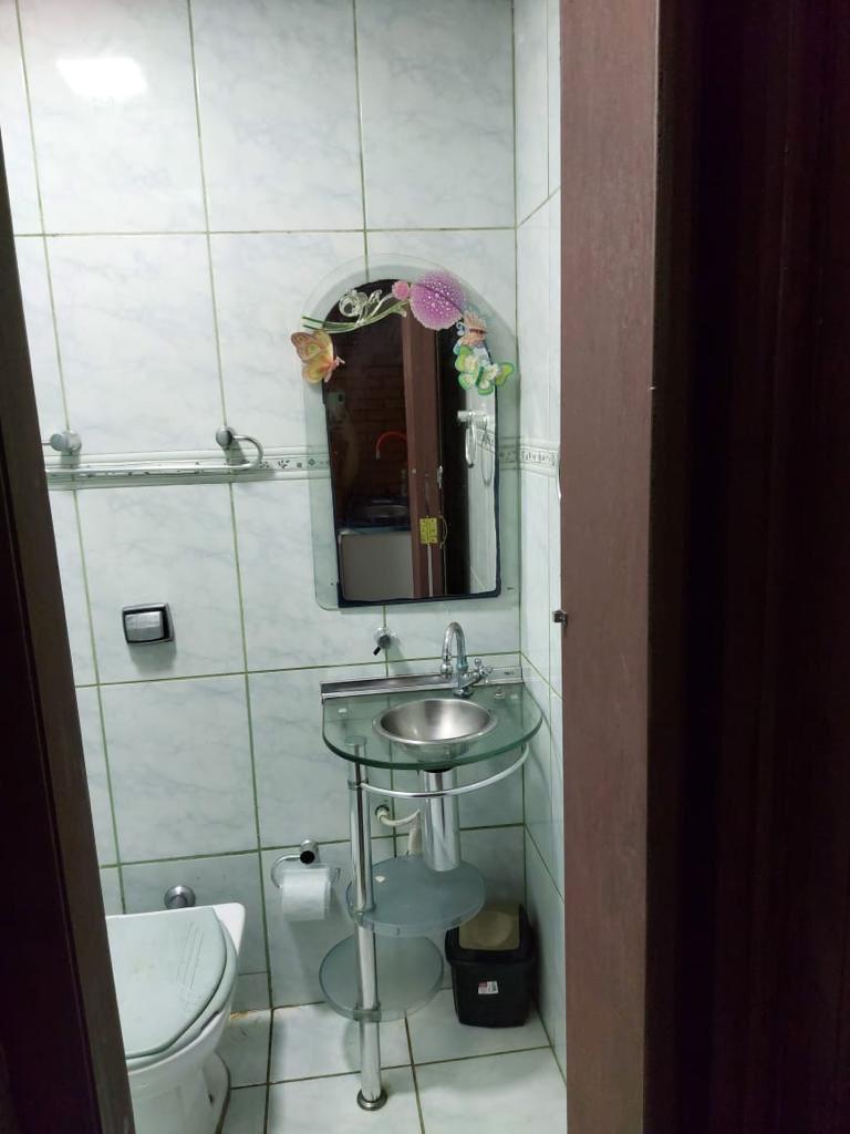 Linda casa a venda