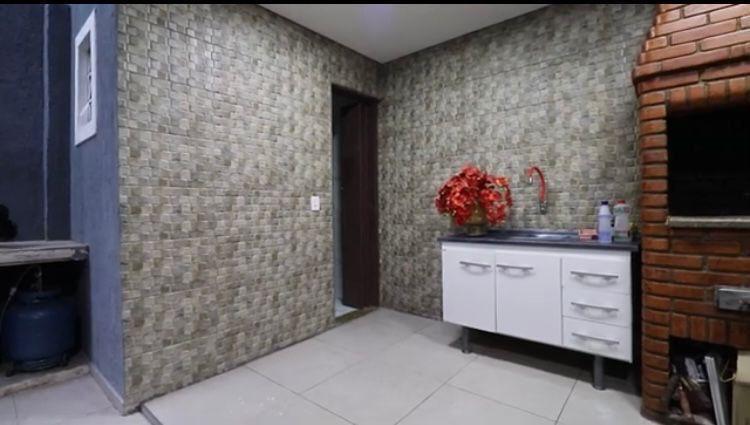 Linda casa a venda