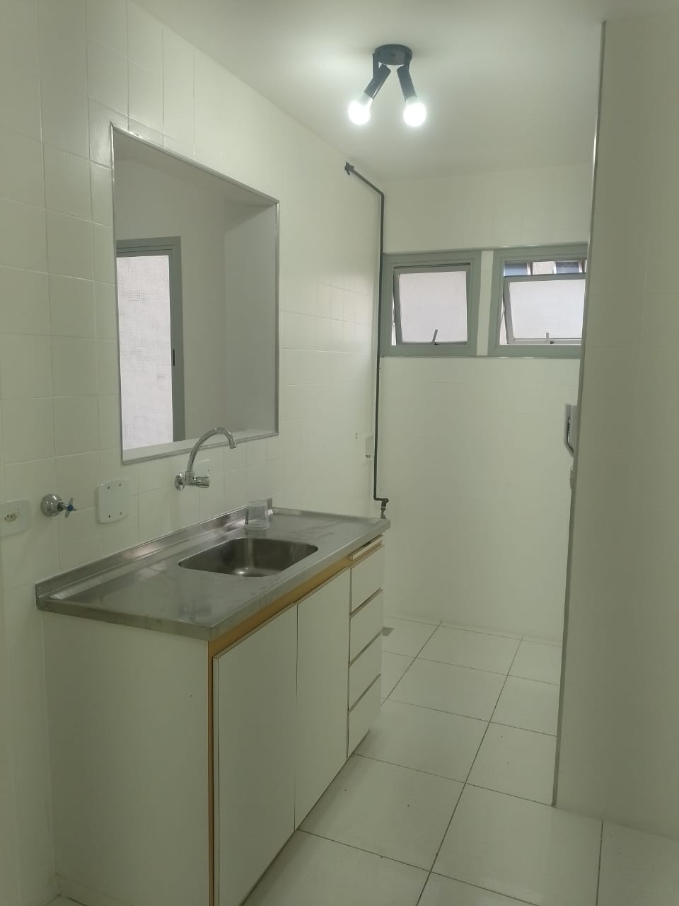 lindo Apartamento prox av cupecê 230 mil